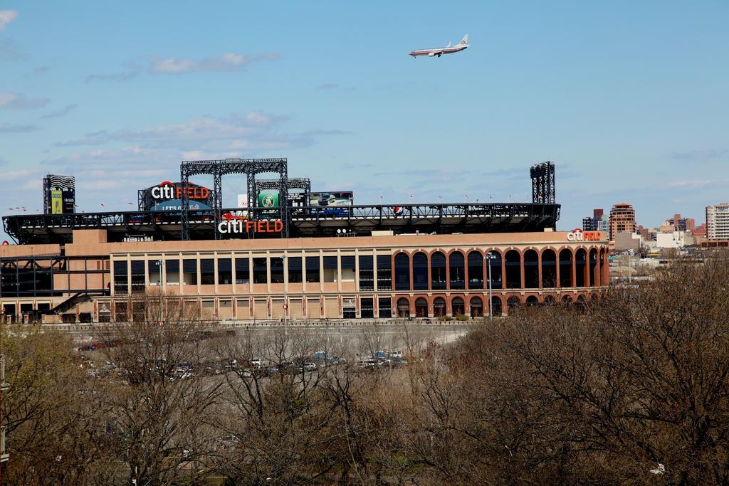 Corona Hotel New York - Laguardia Airport Buitenkant foto